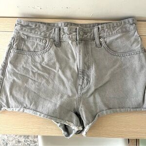 Madewell | relaxed denim short grey